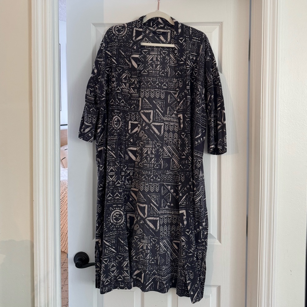 Madewell Black and White Geometric Kimono